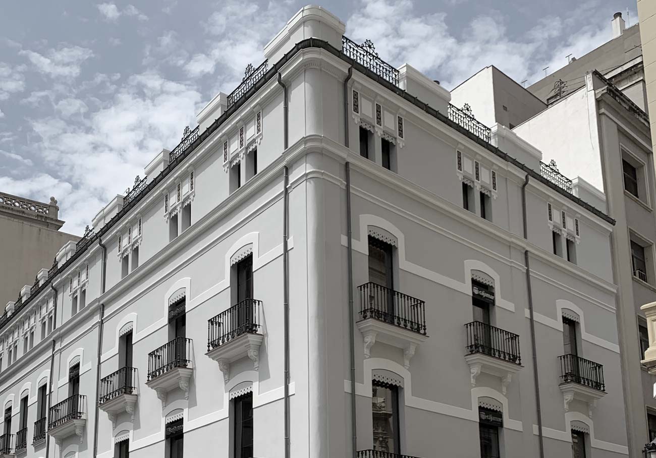 Cajamar reforma el antiguo Hotel Suizo en el que ubicará su nueva sede.