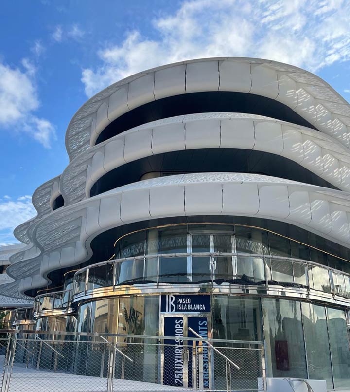 Centro Comercial Isla Blanca